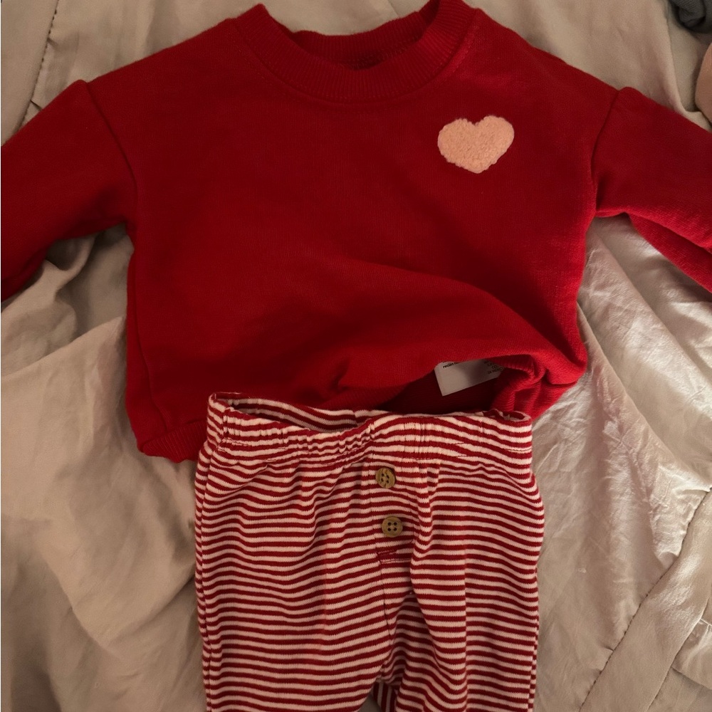NB Carter’s Valentine’s Heart Newborn Outfit